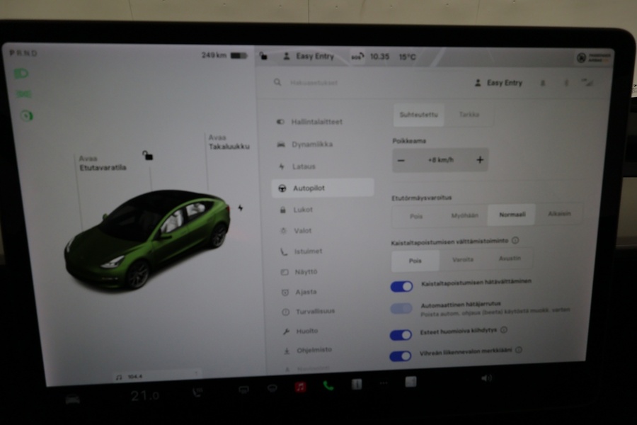 Tesla Model 3 vaihtoauto
