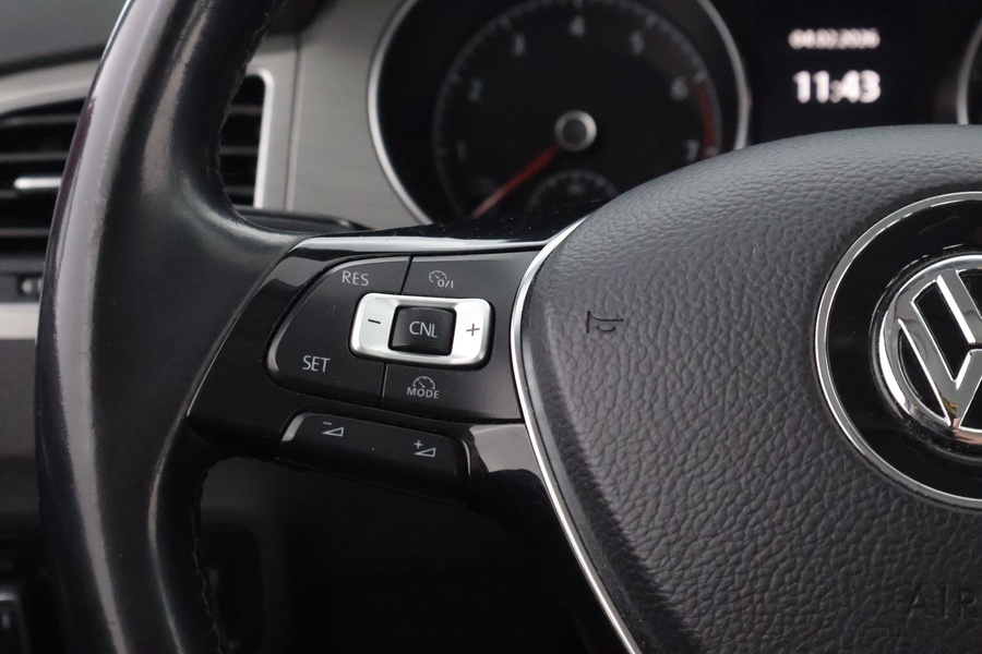 Volkswagen Golf Sportsvan vaihtoauto