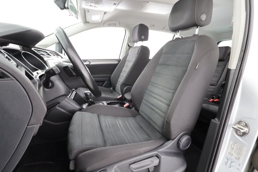 Volkswagen Touran vaihtoauto