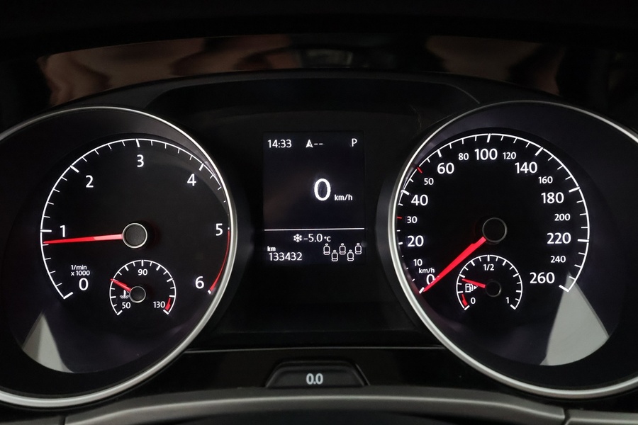 Volkswagen Touran vaihtoauto