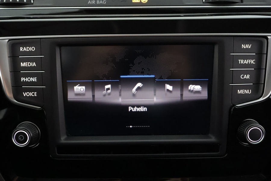 Volkswagen Touran vaihtoauto