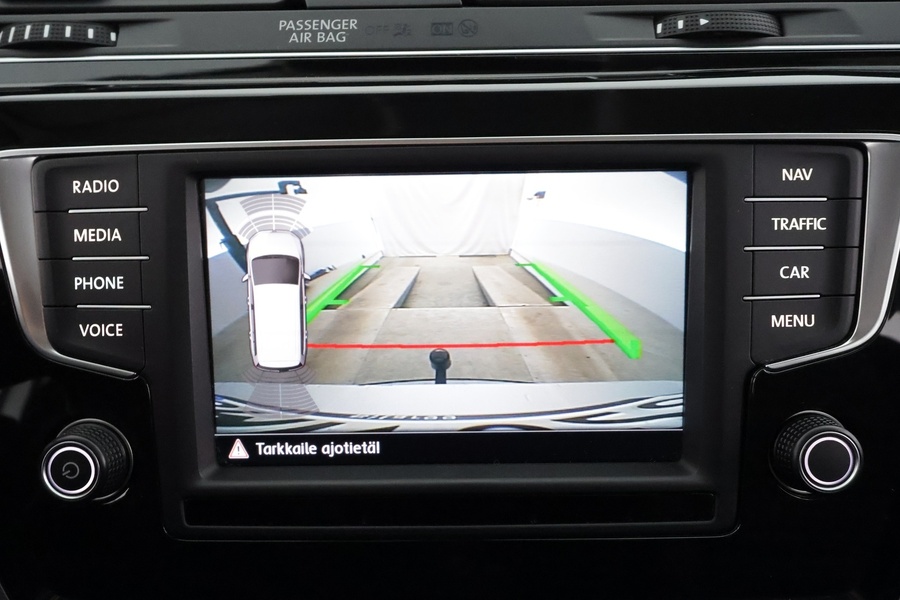 Volkswagen Touran vaihtoauto