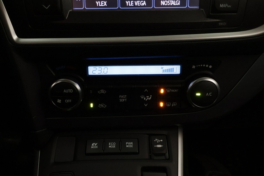 Toyota Auris vaihtoauto