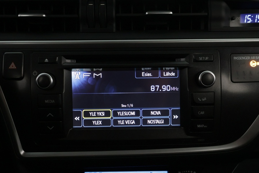 Toyota Auris vaihtoauto