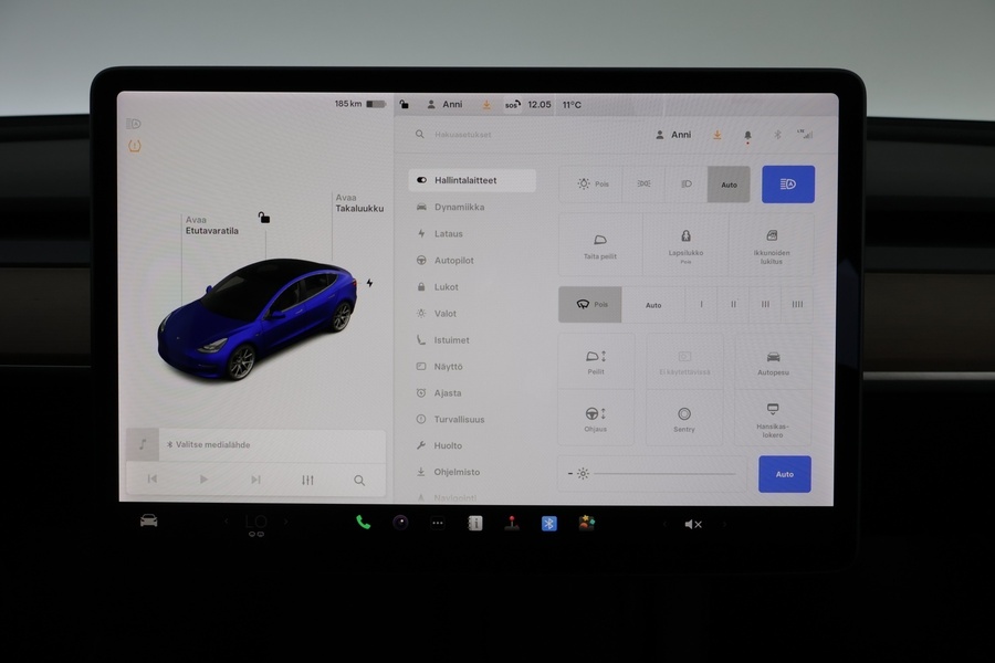 Tesla Model 3 vaihtoauto