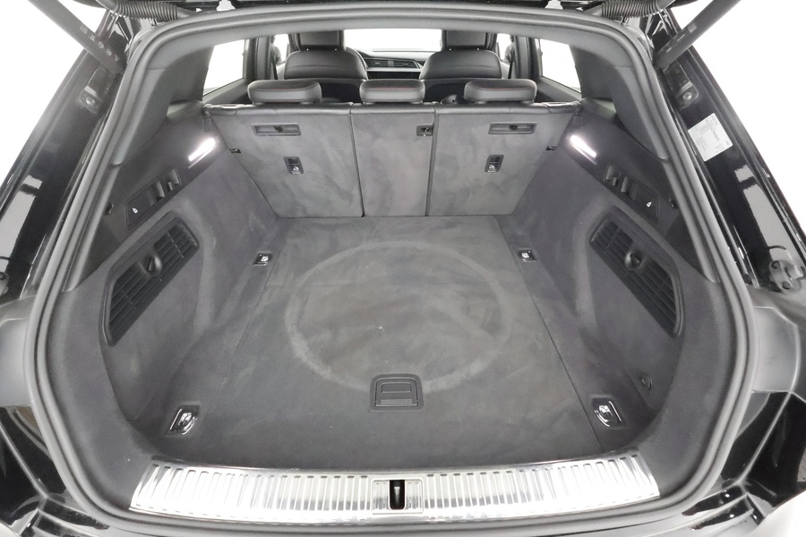 Audi Q8 e-tron vaihtoauto