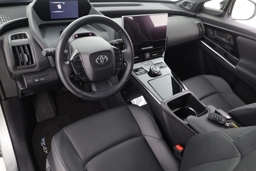 Toyota bZ4X vaihtoauto