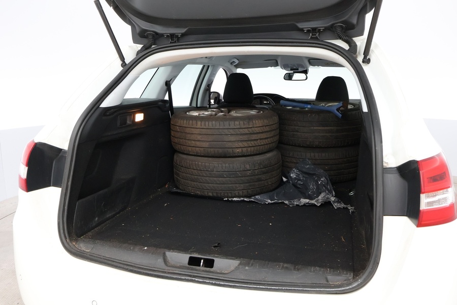 Peugeot 308 vaihtoauto