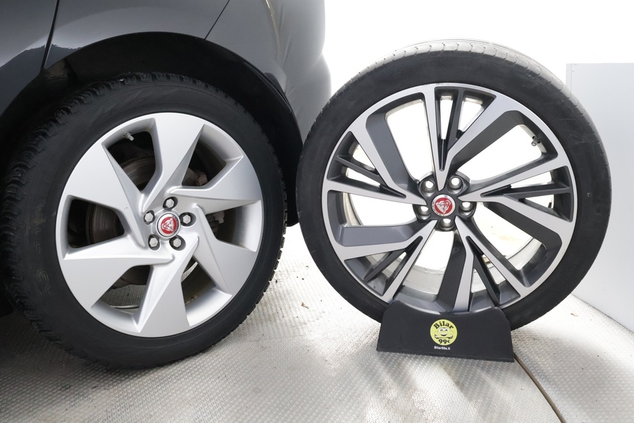 Jaguar I-PACE vaihtoauto