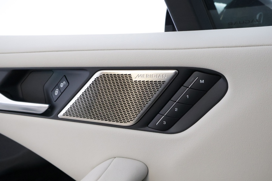 Jaguar I-PACE vaihtoauto