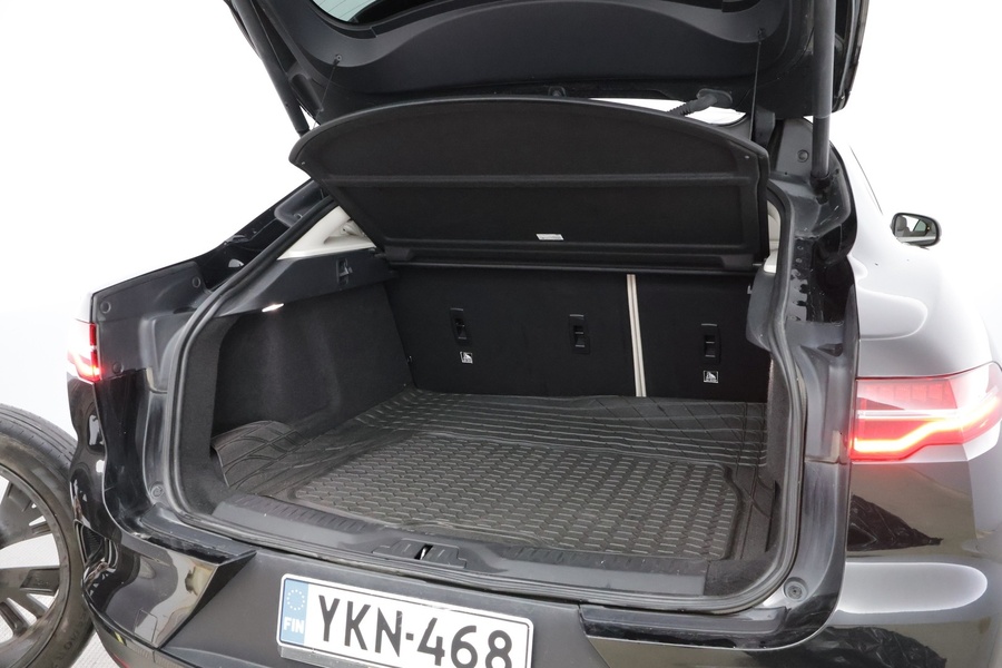 Jaguar I-PACE vaihtoauto