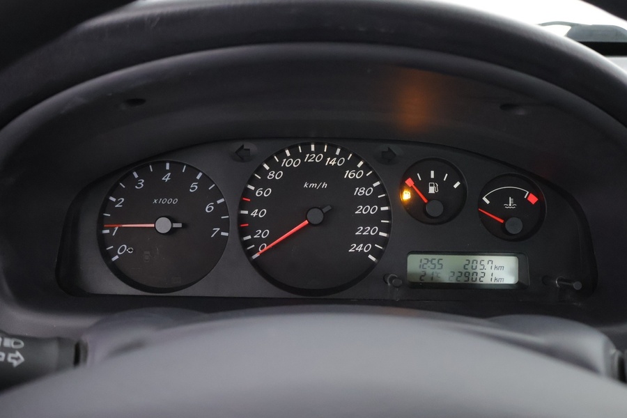 Nissan Almera vaihtoauto