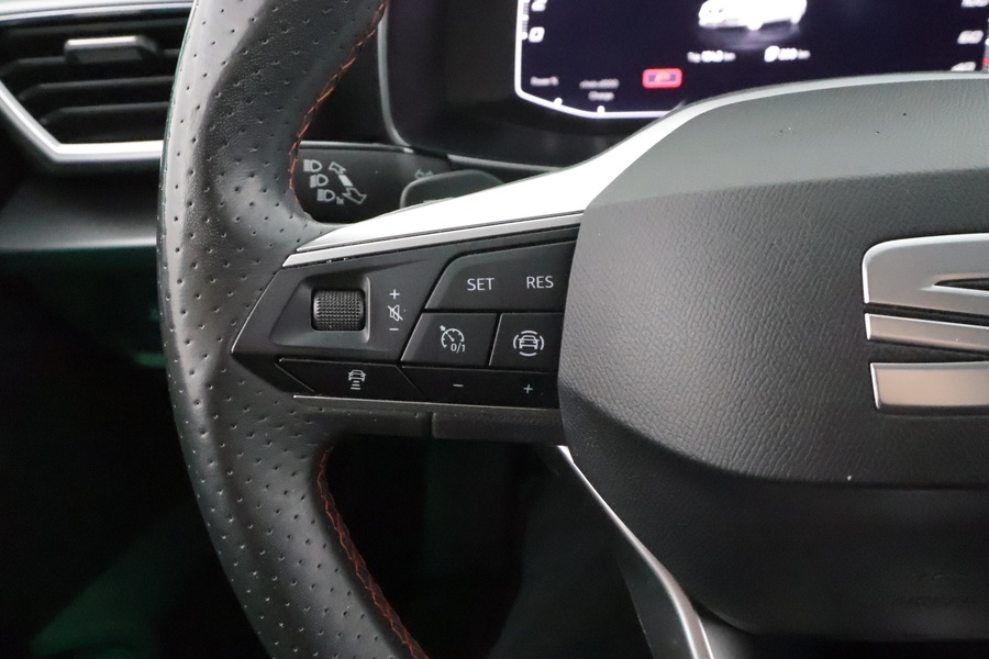 SEAT Leon Sportstourer vaihtoauto