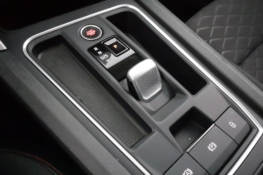 SEAT Leon Sportstourer vaihtoauto