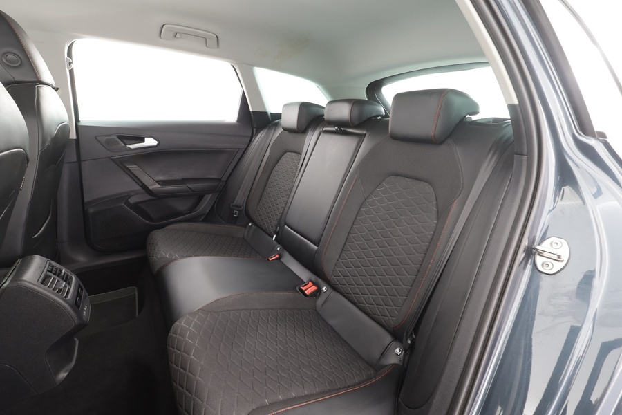 SEAT Leon Sportstourer vaihtoauto