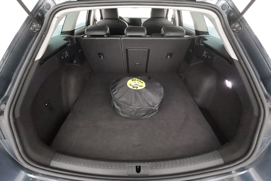 SEAT Leon Sportstourer vaihtoauto