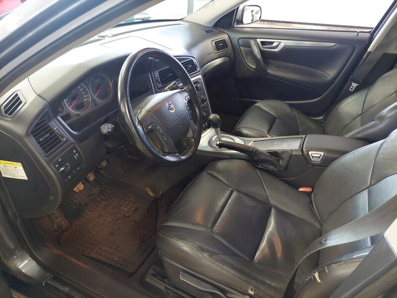 Volvo V70 vaihtoauto