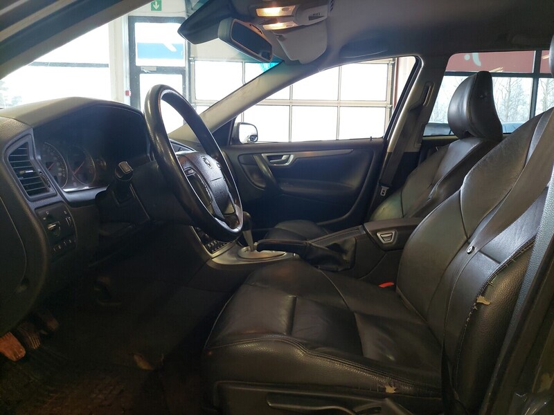 Volvo V70 vaihtoauto