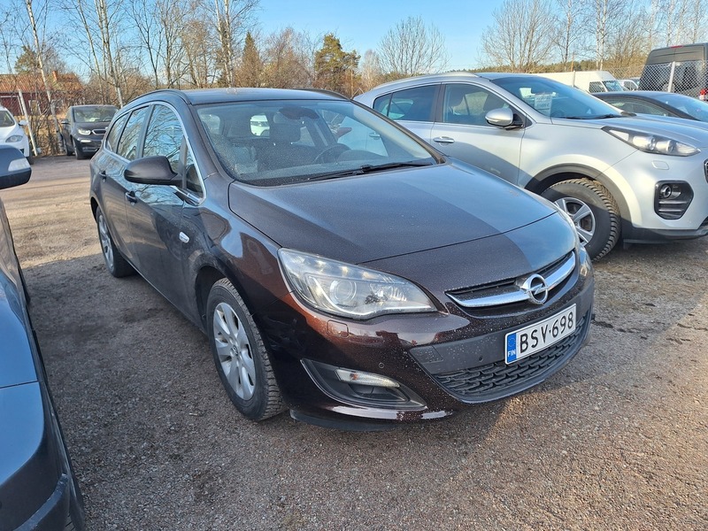 Opel Astra vaihtoauto
