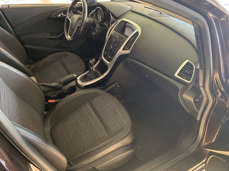 Opel Astra vaihtoauto