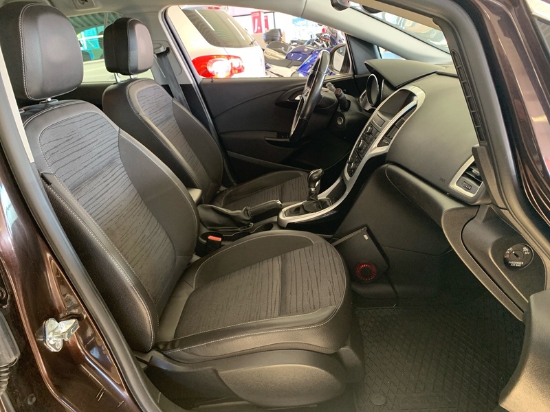 Opel Astra vaihtoauto