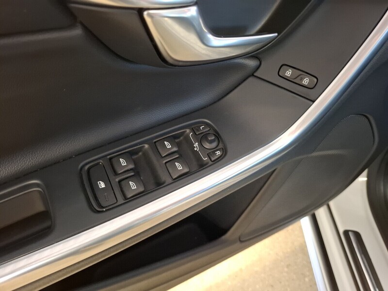 Volvo S60 Cross Country vaihtoauto