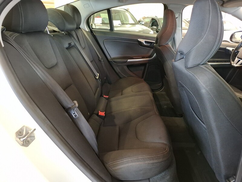 Volvo S60 Cross Country vaihtoauto