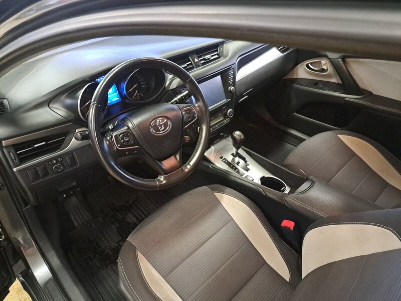 Toyota Avensis vaihtoauto