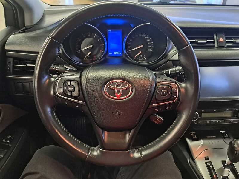 Toyota Avensis vaihtoauto