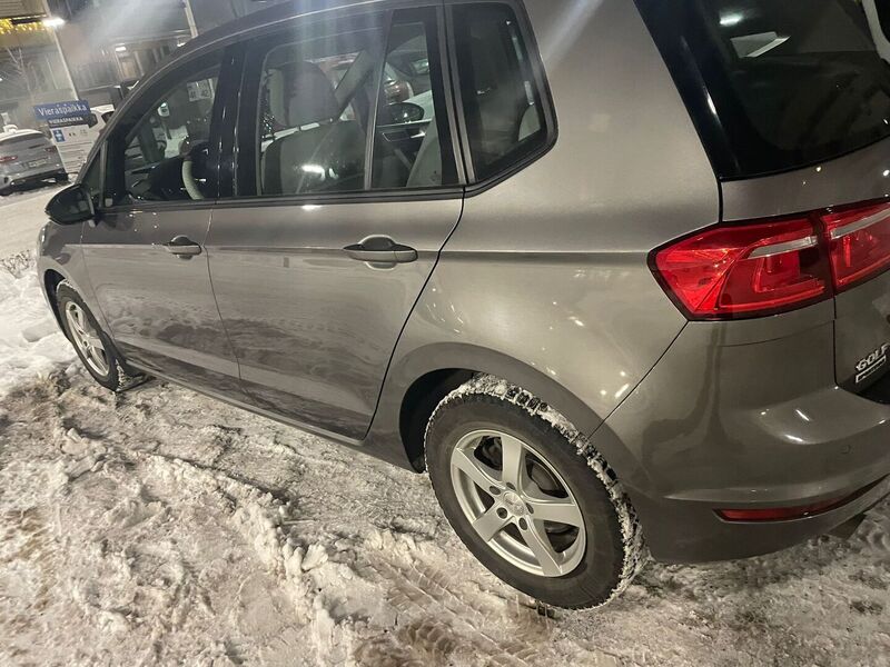 Volkswagen Golf Sportsvan vaihtoauto