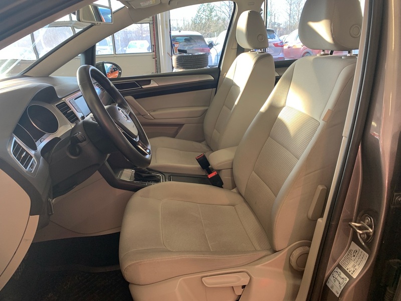 Volkswagen Golf Sportsvan vaihtoauto