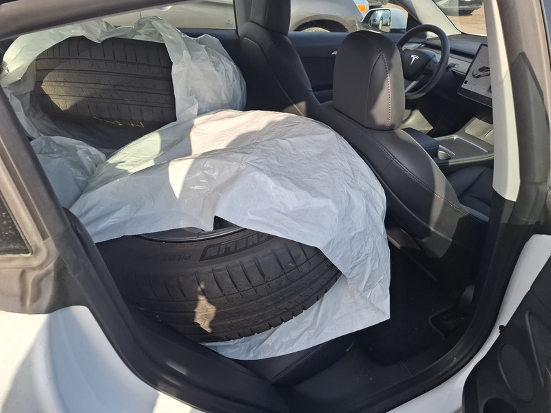 Tesla Model 3 vaihtoauto