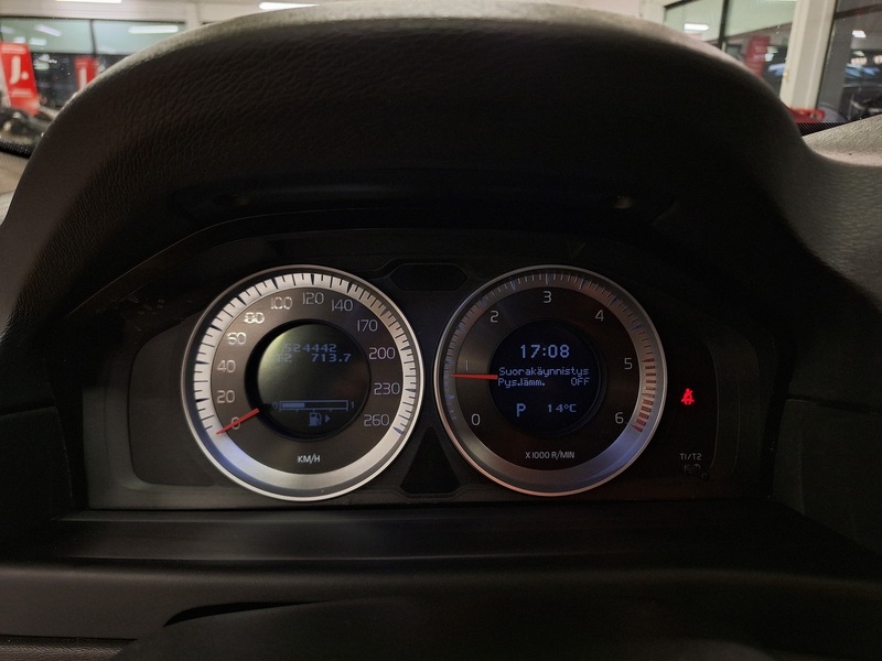 Volvo V70 vaihtoauto