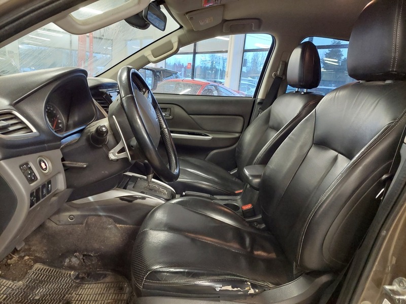 Mitsubishi L200 vaihtoauto