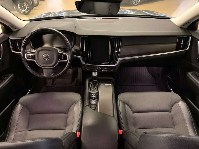 Volvo V90 Cross Country vaihtoauto