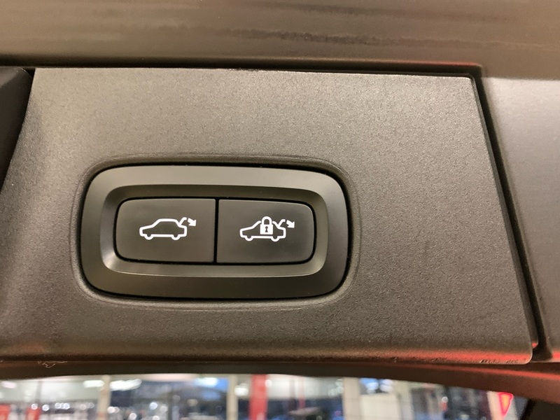 Volvo V90 Cross Country vaihtoauto