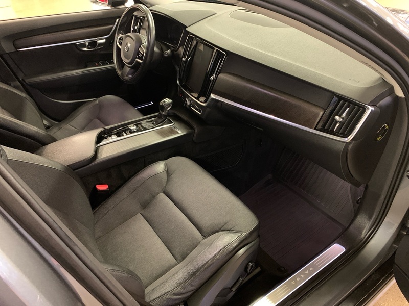 Volvo V90 Cross Country vaihtoauto