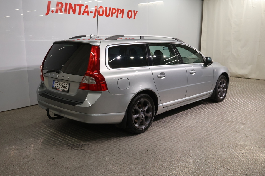 Volvo V70 vaihtoauto