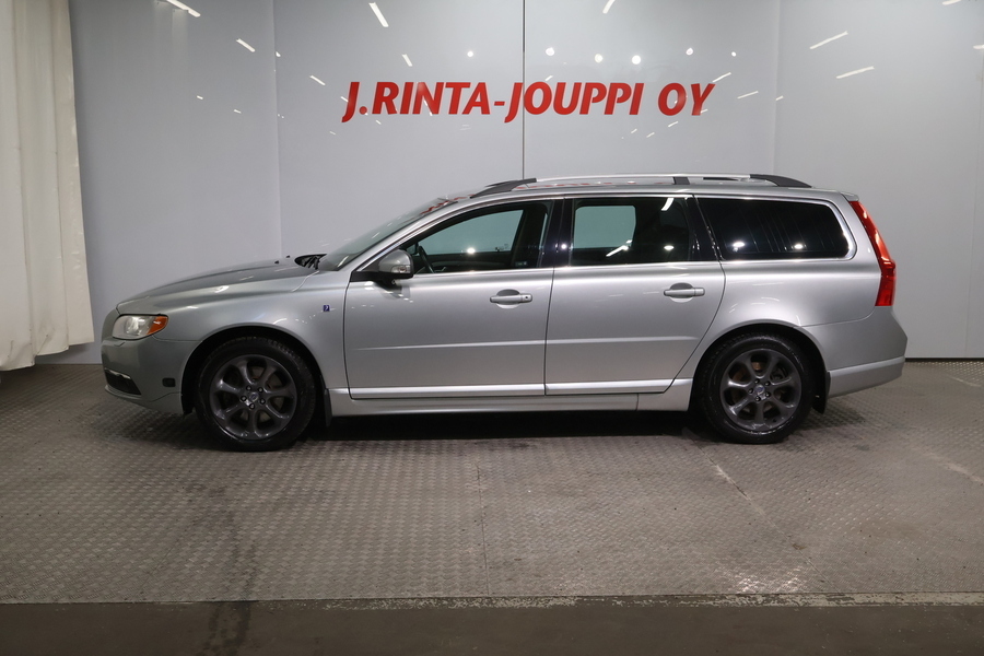 Volvo V70 vaihtoauto