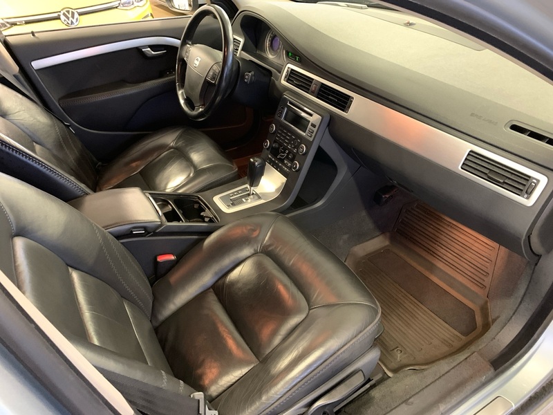 Volvo V70 vaihtoauto