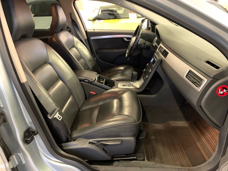 Volvo V70 vaihtoauto