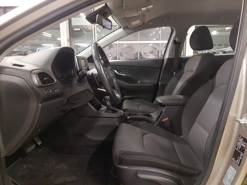 Hyundai i30 5d vaihtoauto