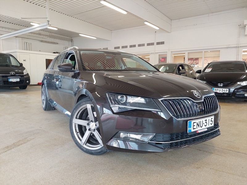 Skoda Superb vaihtoauto