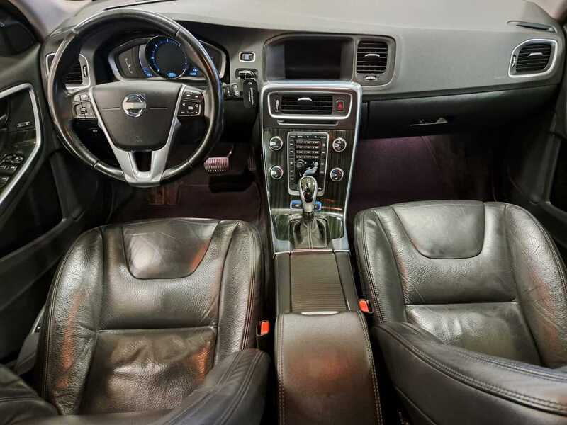 Volvo V60 vaihtoauto