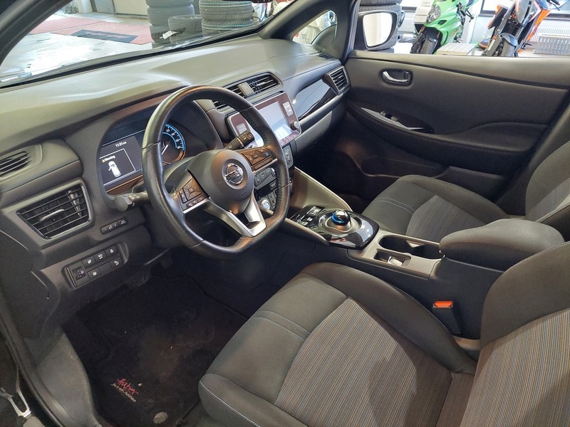 Nissan Leaf vaihtoauto