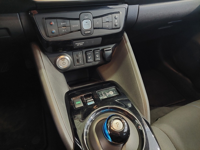 Nissan Leaf vaihtoauto