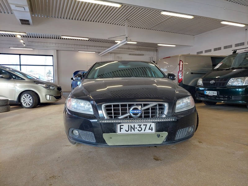 Volvo V70 vaihtoauto