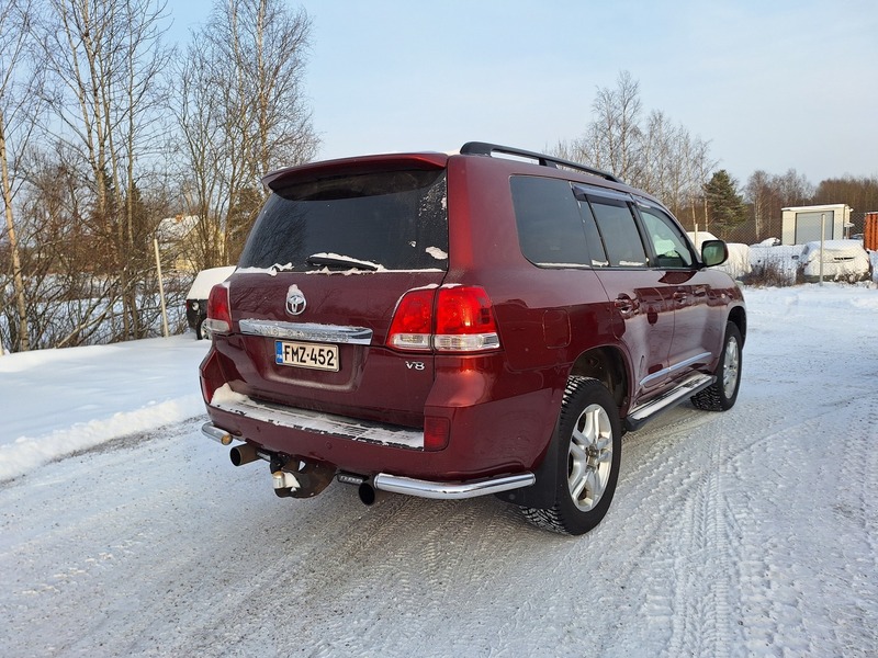 Toyota Land Cruiser vaihtoauto