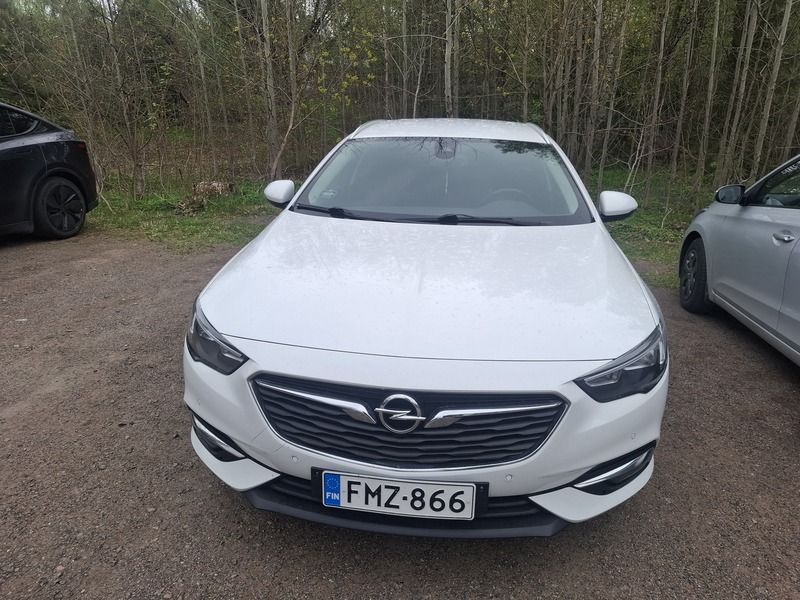 Opel Insignia vaihtoauto