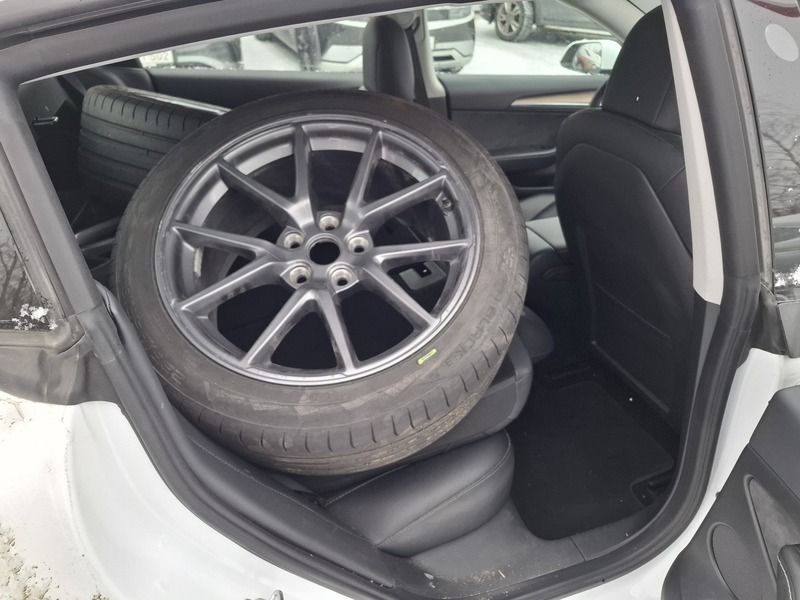 Tesla Model 3 vaihtoauto